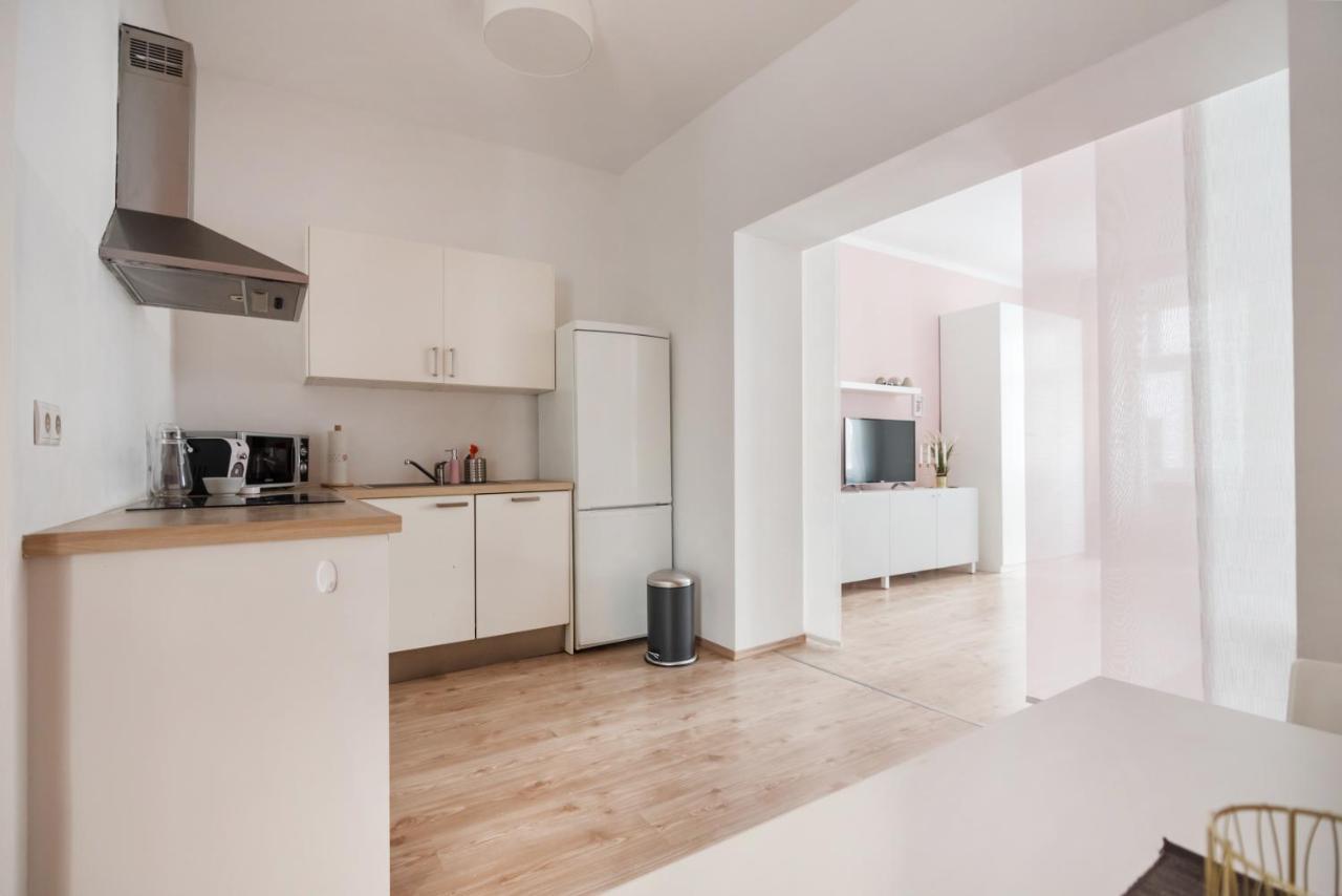 Nice Apartment In Lovely Area Wina Bagian luar foto