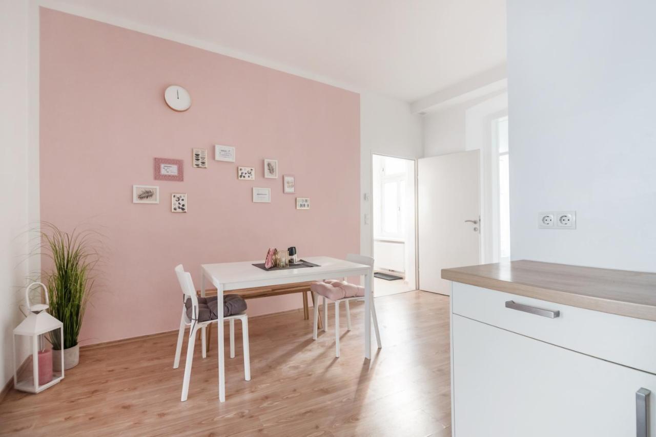 Nice Apartment In Lovely Area Wina Bagian luar foto